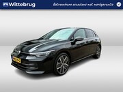 Volkswagen Golf - 1.5 eHybrid Style Edition / Pano / Achteruitrijcamera / App-