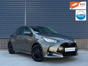 Toyota Yaris - 1.5 Hybrid Dynamic Stoelverw, Trekhaak, Keyless, LED