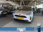 Toyota Yaris Cross - 1.5 Hybrid Adventure PANORAMADAK/LEDER/JBLAUDIO/HUD/PDC/18IN