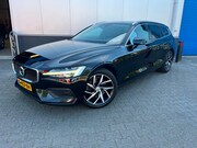 Volvo V60 - 2.0 T4 190pk Momentum Pro Automaat / Wegklapbare haak ( max.