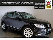 Volkswagen Tiguan - 1.4 TSI 125pk Highline , Navigatie , camara ,dakrail