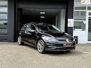 Volkswagen Golf - 1.6 TDI Highline Business R Pano/Automaat