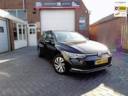Volkswagen Golf - 1.4 eHybrid Style, Trekhaak, Camera, Carplay