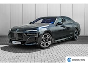 BMW i7 - xDrive60 106 kWh 545 PK | Skylounge Panorama Dak | Achteras