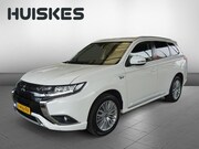 Mitsubishi Outlander - 2.4 PHEV Pure+ 4WD | Carplay | Camera | Half-leder | Stoelve