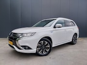 Mitsubishi Outlander - 2.0 PHEV Executive LPG CAMERA ALCANTARA LEER LED TREKHAAK EC