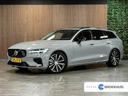 Volvo V60 - T6 AWD Recharge Ultra Dark | Trekhaak | Schuifdak | Head-Up