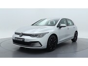 Volkswagen Golf - 1.0 eTSI Life DSG Navigatie, achteruitrijcamera