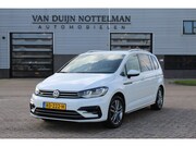 Volkswagen Touran - 1.6 TDI SCR Highline Business R 7p / Automaat / N.A.P.