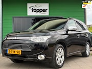 Mitsubishi Outlander - 2.0 PHEV Instyle|Panoramadak|Camera|Navigatie|Trekhaak