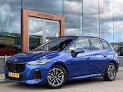 BMW 2-serie Active Tourer - 220i M-sport | Pano | Cruise | Lane assist | HUD | Apple Car