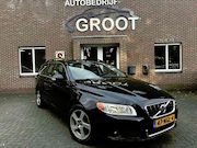 Volvo V70 - 2.0T 200PK! MOMENTUM. TREKHAAK/LEER/ZEER NETJES