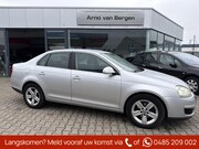 Volkswagen Jetta - 1.6 FSI Comfortline, climatronic, cruisecontrol, isofix, net