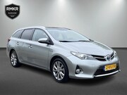 Toyota Auris - Touring Sports 1.8 Hybrid Lease