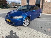 Renault Mégane - 2.0-16V Privilège Luxe