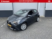 Toyota Aygo - 1.0 VVT-i x-play Automaat | 69.000 KM | Apple/Android naviga