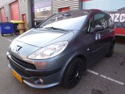 Peugeot 1007 - 1.6 Gentry, AUTOMAAT, AIRCO, CRUISE, trekh
