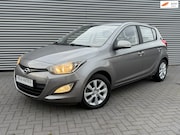 Hyundai i20 - 1.2i i-Motion LICHTMETAAL / BLUETOOTH / GOED ONDERHOUDEN
