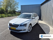 Skoda Superb - Combi 1.4 TSI ACT Style Business 150PK DSG/AUTO | Glazen pan