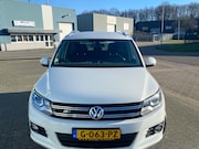 Volkswagen Tiguan - 2.0 TDI Sport&Style R-line Edition mag 2000kg geremd trekken
