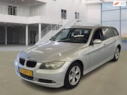 BMW 3-serie - Touring 318i|APK 23-01-2027|NAVI|PSENSOR|TREKHAAK|2XSLEUTELS