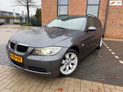BMW 3-serie - 318i Business Line | CarPlay