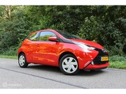 Toyota Aygo - 1.0 VVT-i x-play | Camera | Carplay | ESP | NAVI