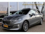 BMW 2-serie Active Tourer - (U06) 225e 245PK XDRIVE LUXURY Panodak | SOH 96% | Navi | Le