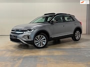 Volkswagen T-Roc - 1.5 TSI Style | PANO | IQ LIGHTS | BEATS AUDIO | CAMERA