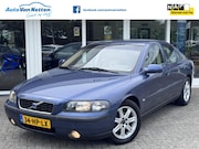 Volvo S60 - 2.4 5 cilinder 170pk, Edition, Leder, clima, cruise, trekhaa