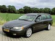 Volvo V70 - 2.4 AUT XENON LEDER NW D-RIEMSET EN REMSCHIJVEN