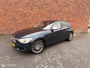 BMW 1-serie - 118i Urban Line Automaat weinig KM
