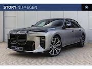 BMW i7 - 50 xDrive M Sport / Panoramadak Sky Lounge / Trekh