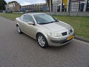 Renault Mégane - 2.0-16V Privilège Luxe