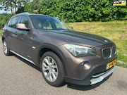 BMW X1 - SDrive20d - Automaat - Airco - Leder - Sportstoelen - PDC