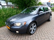 Volvo V50 - 2.4i 155.000km. Clima Cruise Trekhaak 1500kg. Historie
