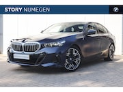 BMW 5-serie - 530e M Sport Automaat / Bowers & Wilkins / Parking Assistant