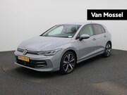 Volkswagen Golf - 1.5 eHybrid Life Edition Navigatie | Camera | parkeersensore
