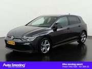 Volkswagen Golf - 1.5 eTSI R-Line DSG | Camera | Trekhaak | Zondag Open!