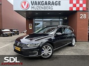 Volkswagen Passat - Variant 1.4 TSI GTE // VIRTUAL COCKPIT // HALF LEDER-ALCANTA