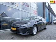 Toyota Corolla - 1.8 Hybrid Business Sedan Carplay