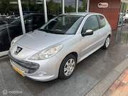 Peugeot 207 - 1.4 XR