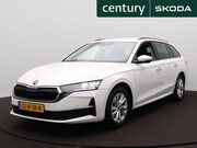 Skoda Octavia - Combi 1.5 TSI First Edition | Zwenkbare trekhaak | PDC | ACC