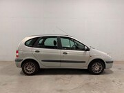 Renault Scénic - 1.6-16V Pano Clima APK T/m 11-2026