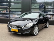Volvo S60 - 1.6 T3 Momentum Clima Navi Aut