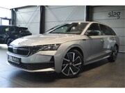 Skoda Octavia - Combi 1.5 TSI MHEV Sportline navi camera trekhaak 18 inch
