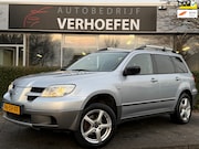 Mitsubishi Outlander - 2.0 Invite+ - APPLE CARPLAY - AIRCO - XENON - TREKHAAK - 3 S
