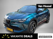 Alfa Romeo Junior - 1.2 Turbo Hybrid Ibrida Speciale | Navigatie | Parkeersensor
