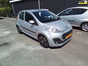 Peugeot 107 - 1.0 Active zeer Airco led. NL auto 84744km .nap