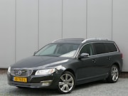 Volvo V70 - 2.0 T4 AUT Inscription Edition Schuifdak / Trekhaak / Stoelv